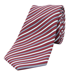 Cravate à rayure diagonales multiples